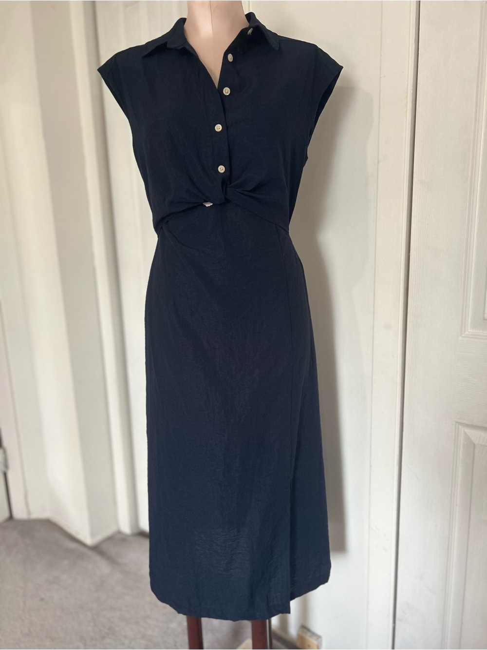 Old Navy Navy Knot-Front Collared Midi Dress size S